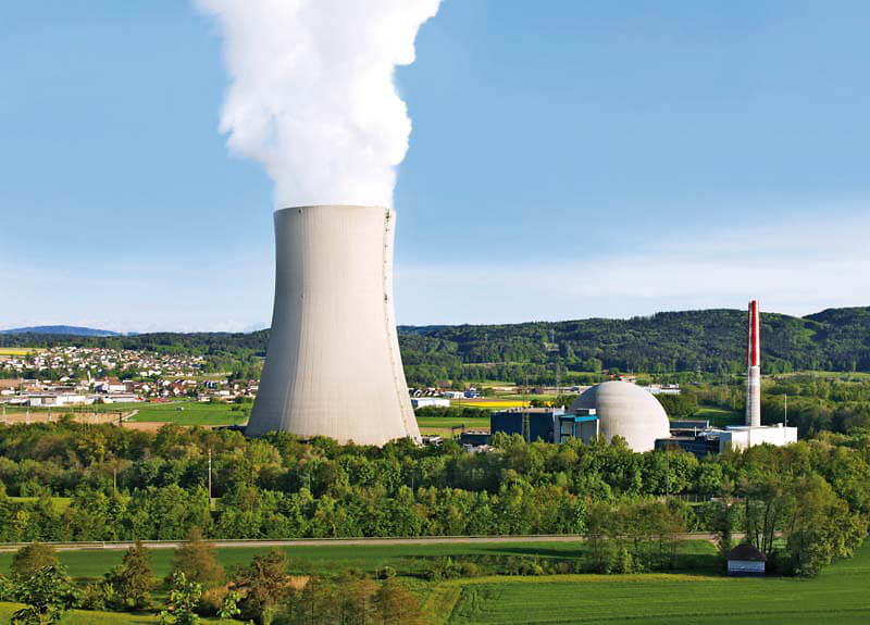 Pendant combien de temps devraient fonctionner les centrales nucléaires?